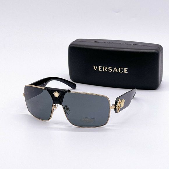 New Versace Black w/ Gold Accent Unisex Sunglasses - Picture 3 of 8